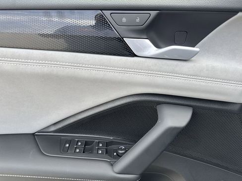 New 2026 Volkswagen Tiguan SE AWD/4WD image 23