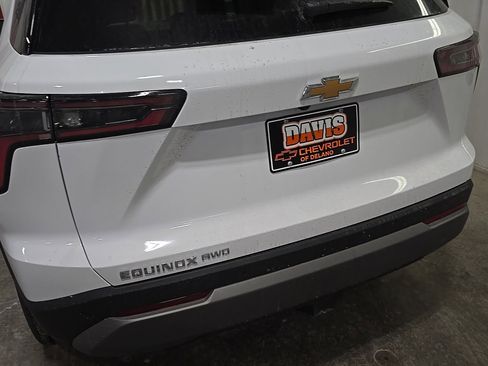 New 2026 Chevrolet Equinox LT w/ Convenience Package II image 8