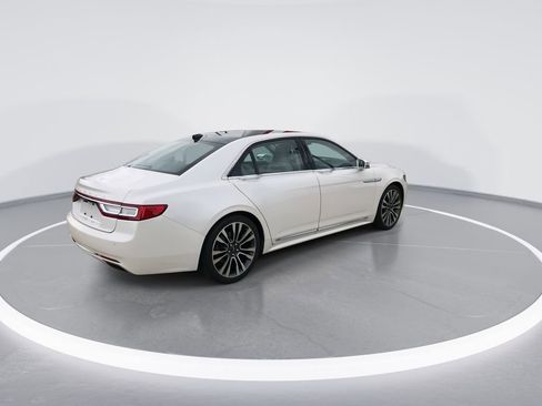 Used 2019 Lincoln Continental Select w/ Continental Climate Package image 8