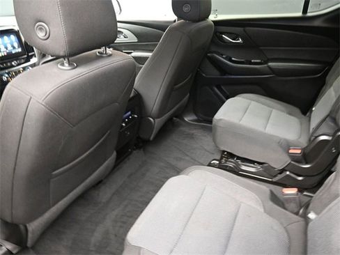 Used 2023 Chevrolet Traverse LT w/ Midnight/Sport Edition image 25