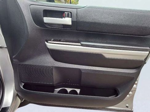 Used 2018 Toyota Tundra SR5 w/ TRD Off Road Package image 16