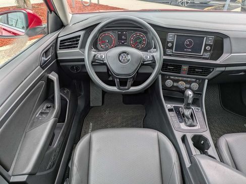 Used 2020 Volkswagen Jetta SE w/ SE Cold Weather Package FWD image 18