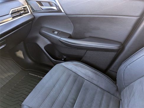 Used 2022 Mitsubishi Outlander SE image 19