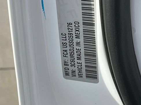 Certified 2025 RAM 2500 Big Horn AWD/4WD image 26