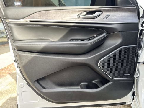 Used 2023 Jeep Grand Cherokee L Overland image 19