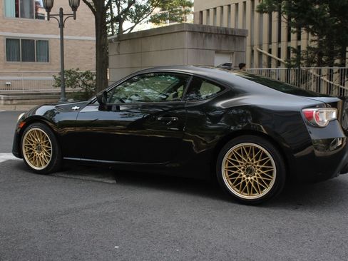 Used 2015 Scion FR-S RWD image 8