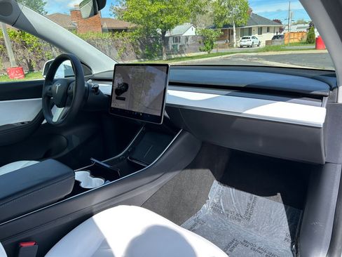 Used 2020 Tesla Model Y Long Range AWD/4WD image 26