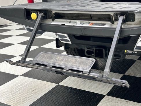 Used 2019 Ford F350 Lariat w/ Lariat Ultimate Package image 8