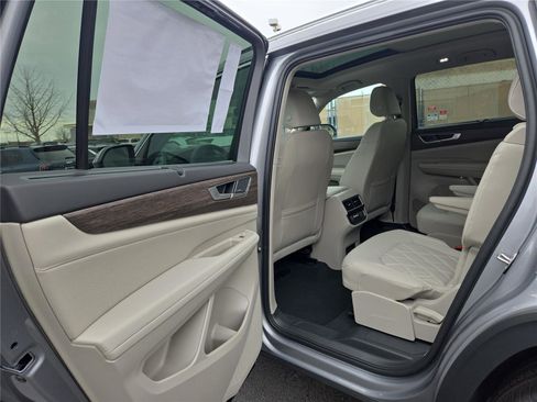 New 2026 Volkswagen Atlas SEL Premium R-Line image 23