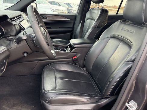 Used 2022 Jeep Grand Cherokee Overland AWD/4WD image 14