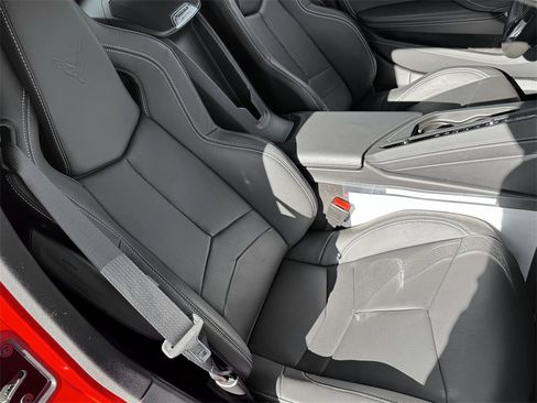 Used 2025 Chevrolet Corvette Z06 image 28