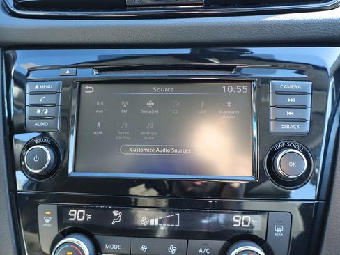 Used 2021 Nissan Rogue Sport SV w/ Technology Package image 20