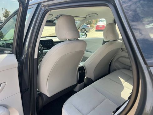 Used 2025 Hyundai Kona SEL FWD image 22