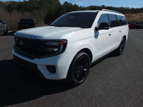 New 2025 Ford Expedition Max Platinum w/ Stealth Appearance Package image 7