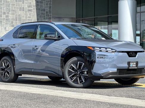 New 2026 Subaru Solterra AWD/4WD image 2