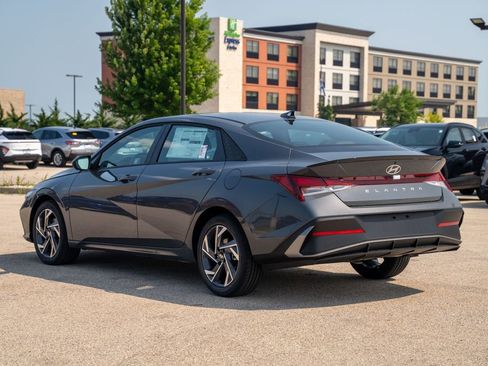 New 2025 Hyundai Elantra Sport image 5