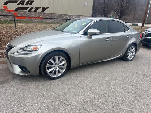 Used 2016 Lexus IS 200t image 1