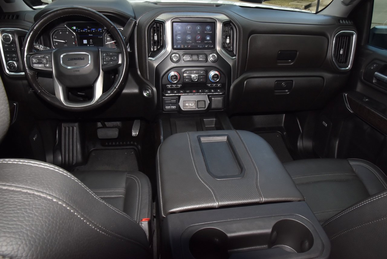 Used 2022 GMC Sierra 3500 Denali w/ Denali Ultimate Package AWD/4WD image 16