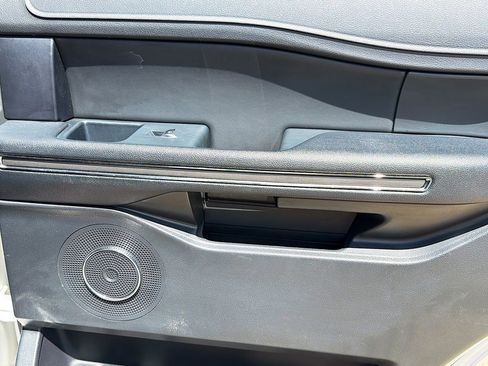 Used 2022 Ford Expedition XLT RWD image 32