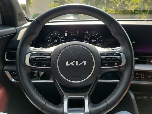 Certified 2025 Kia Sportage SX FWD image 23