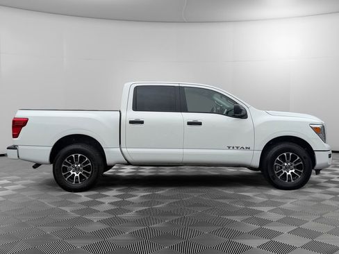 Used 2024 Nissan Titan SV w/ Accessory Utility Package image 8