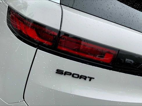 Used 2025 Land Rover Range Rover Sport Dynamic SE image 5