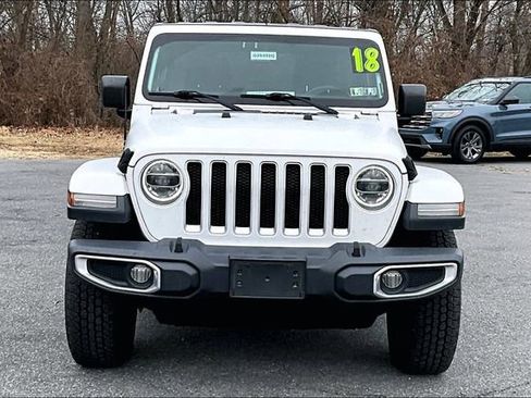 Used 2018 Jeep Wrangler Unlimited Sahara image 5