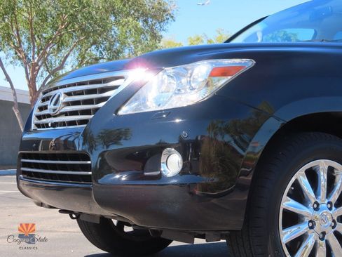 Used 2010 Lexus LX 570 4WD image 39