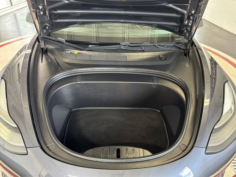 Used 2018 Tesla Model 3 Long Range image 11