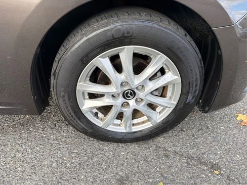 Used 2015 MAZDA MAZDA3 i Touring image 14