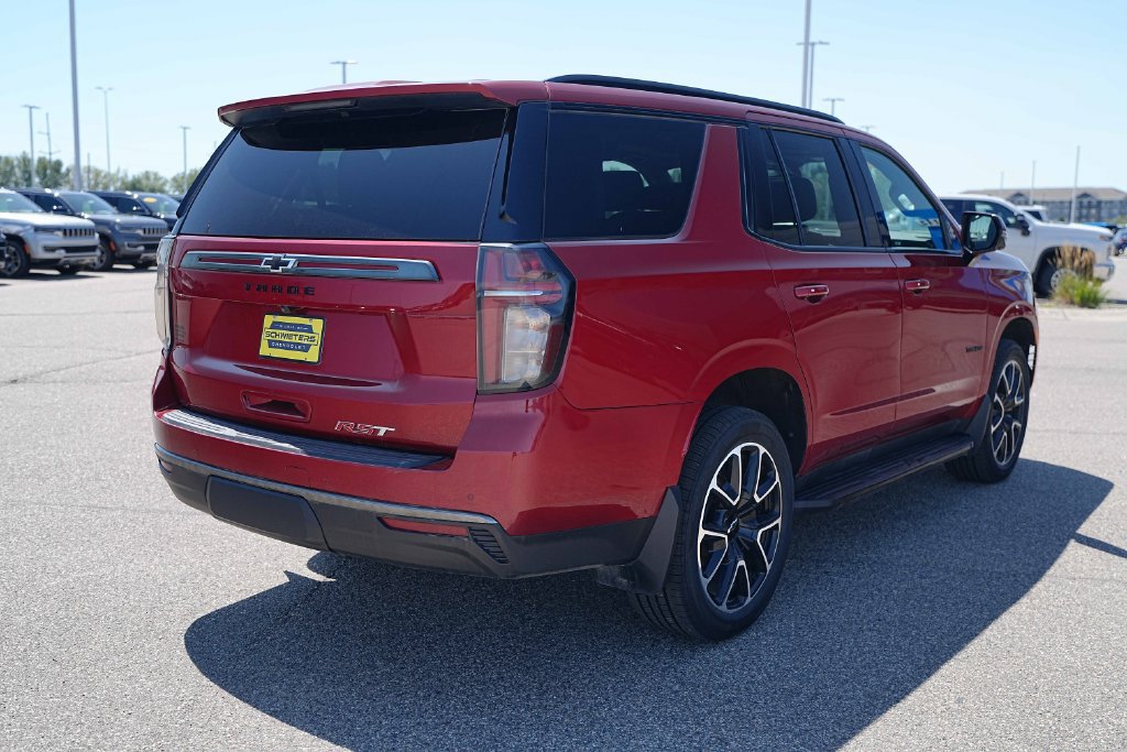 Used 2022 Chevrolet Tahoe RST w/ Luxury Package AWD/4WD image 7