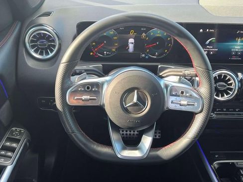 Used 2023 Mercedes-Benz GLB 250 image 20