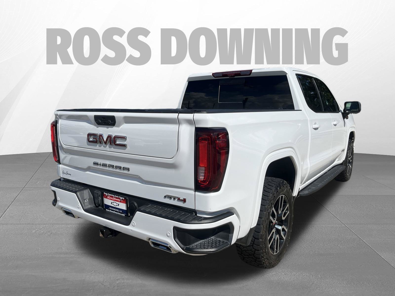 Used 2025 GMC Sierra 1500 AT4 w/ AT4 Premium Package AWD/4WD image 4