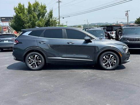 Certified 2024 Kia Sportage EX FWD image 2