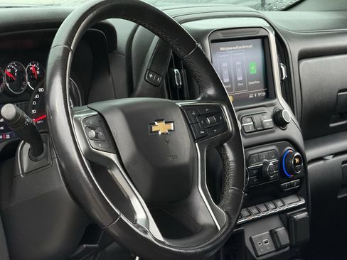 Used 2020 Chevrolet Silverado 1500 LT w/ Fleet Comfort Package AWD/4WD image 9