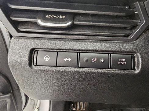 Used 2020 Nissan Altima 2.5 SL FWD image 14