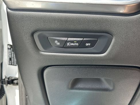 Used 2025 BMW X5 xDrive40i w/ M Sport Package AWD/4WD image 18