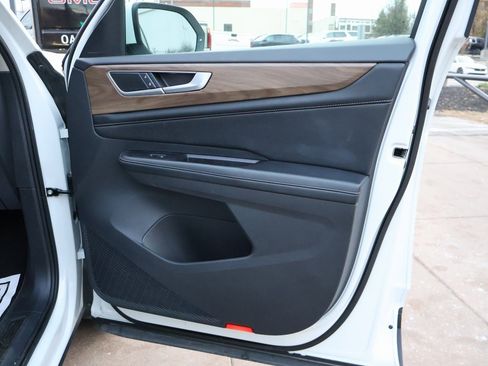 Used 2024 Volkswagen Atlas SE image 9