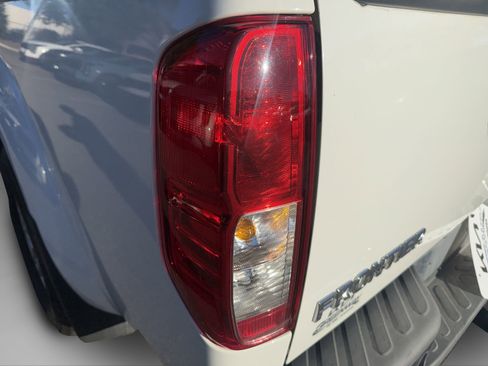 Used 2014 Nissan Frontier SV w/ SV Value Truck Package image 7