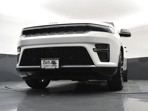 New 2026 Jeep Grand Wagoneer Summit w/ Rear Seat Video Group I image 20