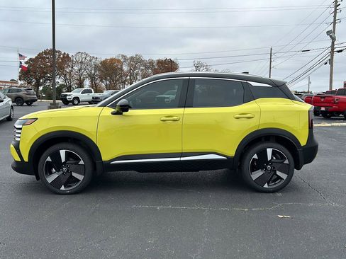 New 2026 Nissan Kicks SR w/ SR Premium Package image 3