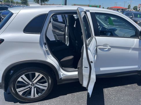 Used 2024 Mitsubishi Outlander Sport ES AWD/4WD image 36