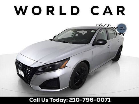 Certified 2024 Nissan Altima 2.5 S image 3