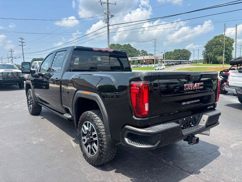 Used 2023 GMC Sierra 2500 AT4 w/ AT4 Premium Plus Package AWD/4WD image 9