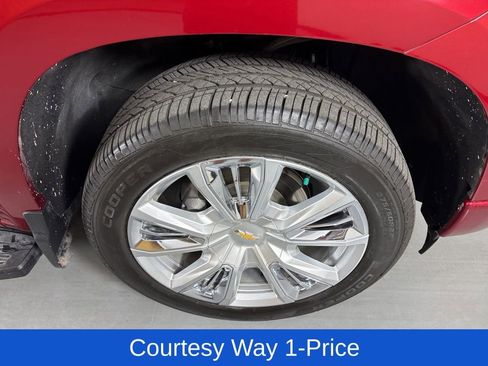 Used 2023 Chevrolet Silverado 1500 High Country w/ High Country Premium Package AWD/4WD image 9