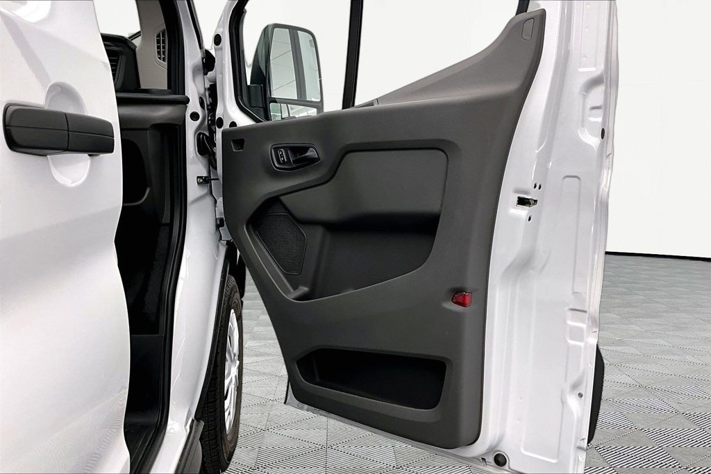 Used 2026 Ford Transit 150 Low Roof RWD image 24