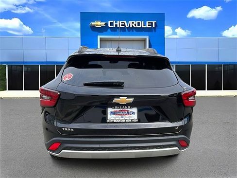New 2026 Chevrolet Trax LT w/ Driver Confidence Package image 4