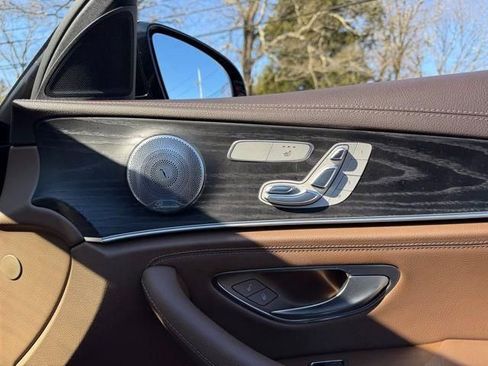 Used 2017 Mercedes-Benz E 300 4MATIC image 10