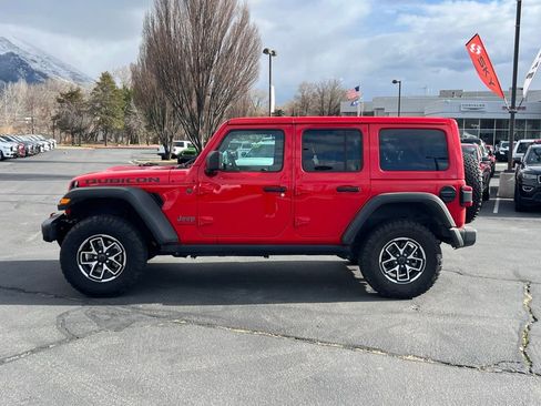 Used 2025 Jeep Wrangler Unlimited Rubicon AWD/4WD image 13