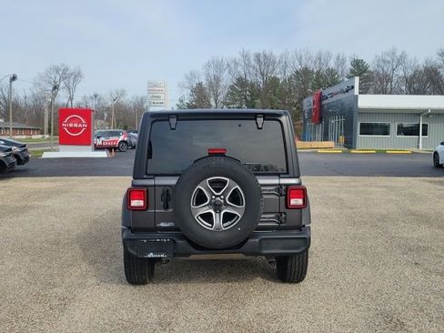 Used 2022 Jeep Wrangler Unlimited Sport image 4